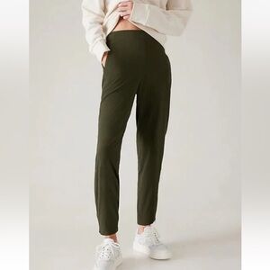 Athleta Brooklyn Heights High Rise Joggers in an olive green color Sz 2P